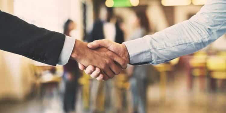 client serre main entreprise